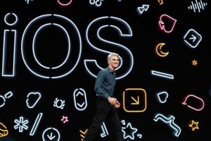 Apple’ın Servis Gelirleri Neden Bu Kadar Önemli? (Why is Apple’s Services Revenue So Important?)